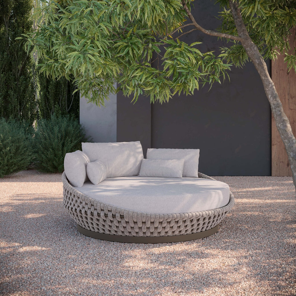 Maui | Day Bed Lounge Chairs Azzurro Living